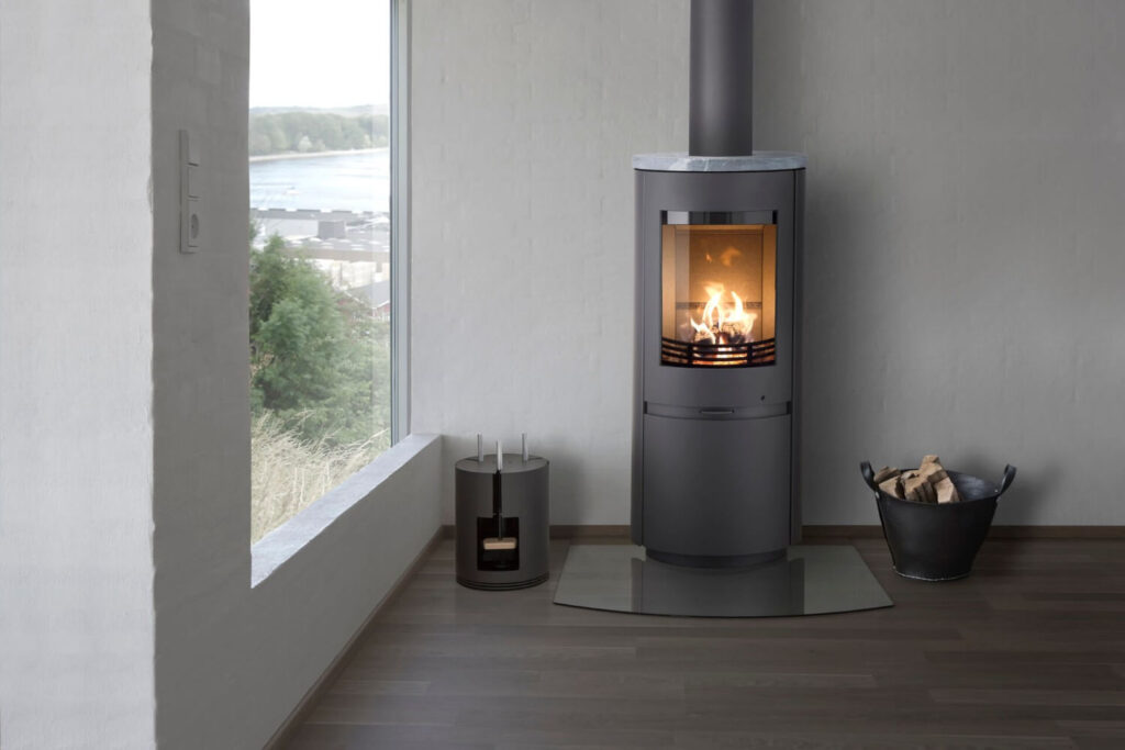 HETA Scan-Line 8 brændeovn | Jysk Pejsecenter